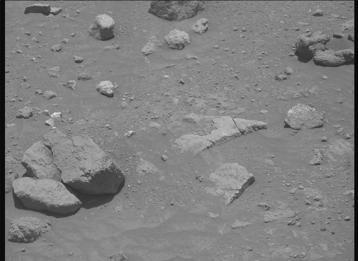 Mars image captured by MCZ_RIGHT on Perseverance