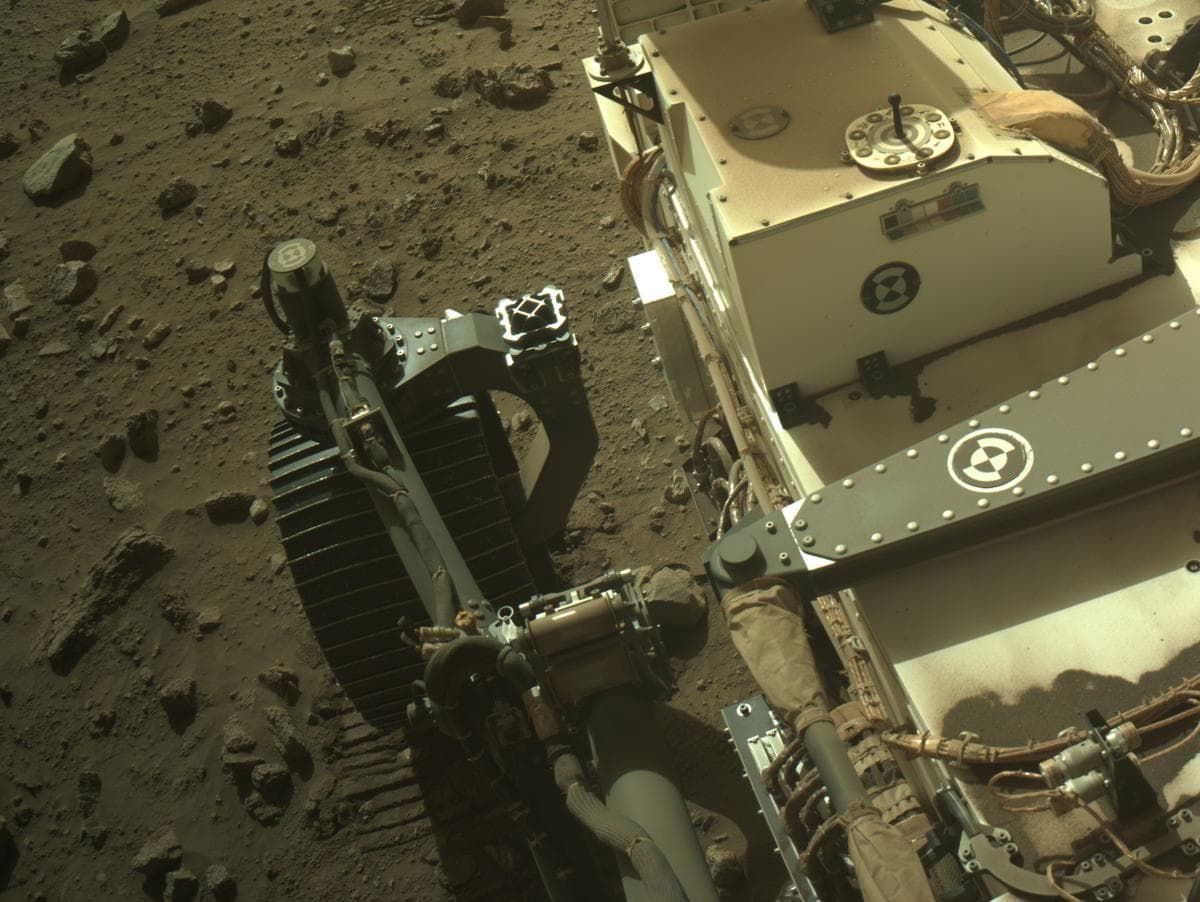 Mars image captured by NAVCAM_LEFT on Perseverance