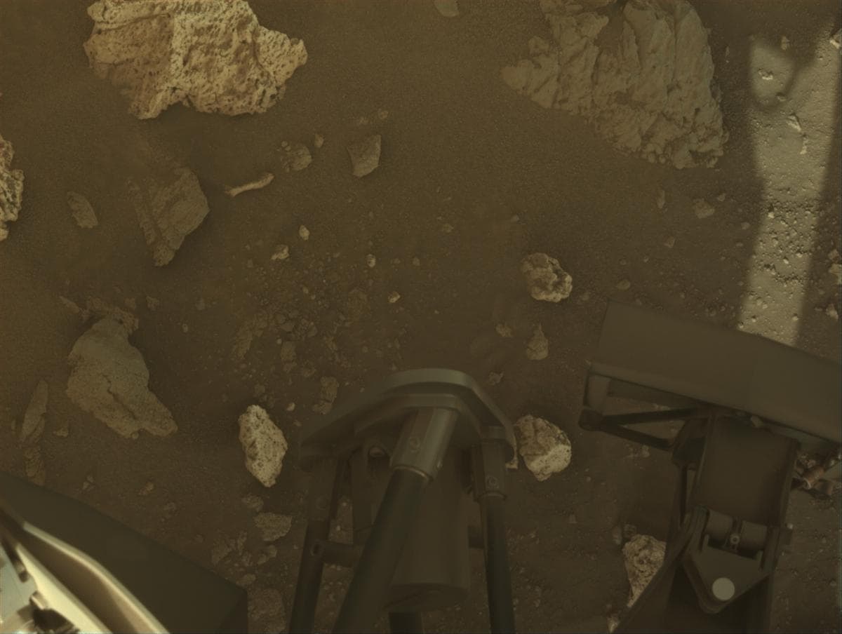 Mars image captured by NAVCAM_LEFT on Perseverance