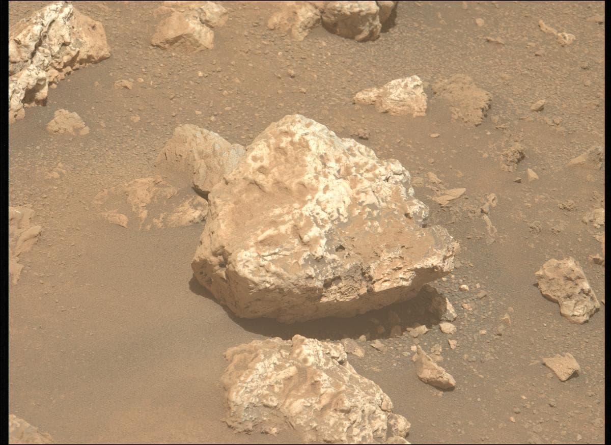 Mars image captured by MCZ_LEFT on Perseverance