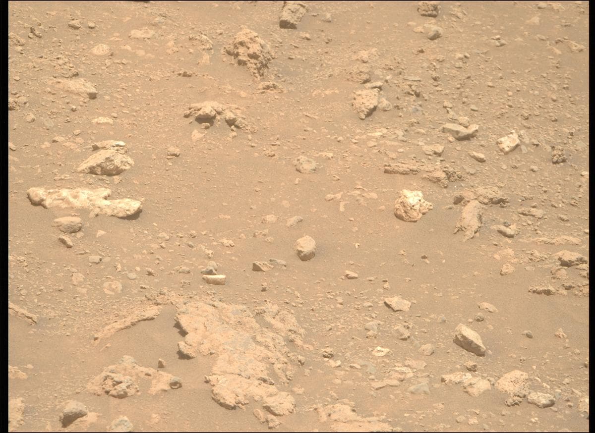 Mars image captured by MCZ_RIGHT on Perseverance