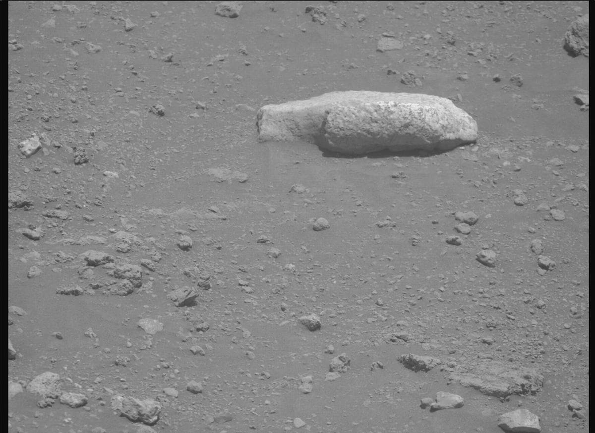 Mars image captured by MCZ_RIGHT on Perseverance