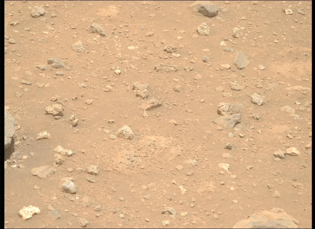 Mars image captured by MCZ_RIGHT on Perseverance