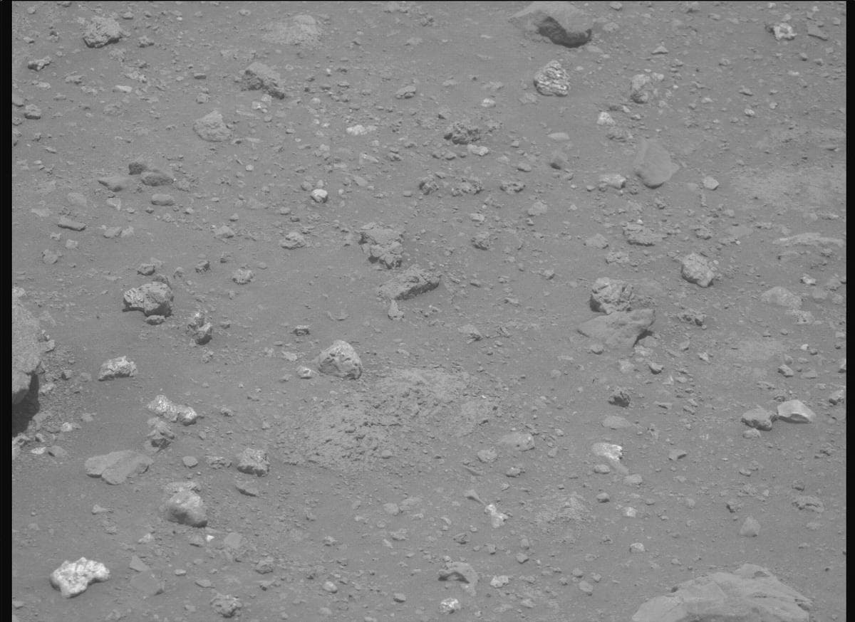 Mars image captured by MCZ_RIGHT on Perseverance