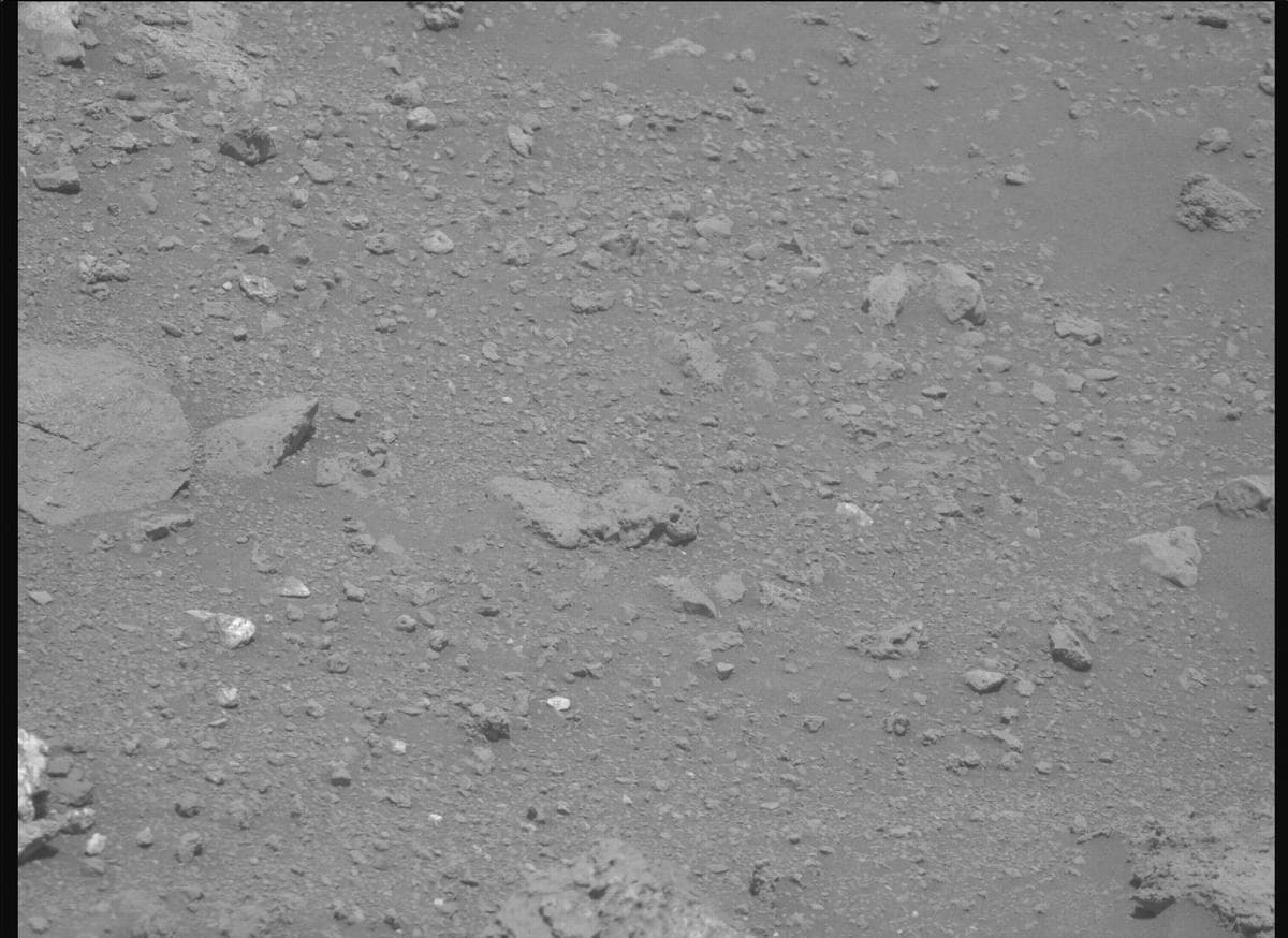 Mars image captured by MCZ_RIGHT on Perseverance