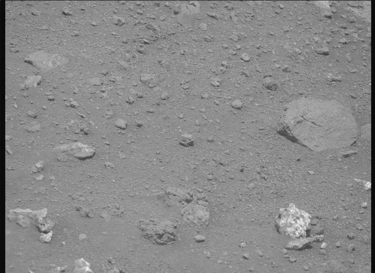 Mars image captured by MCZ_RIGHT on Perseverance
