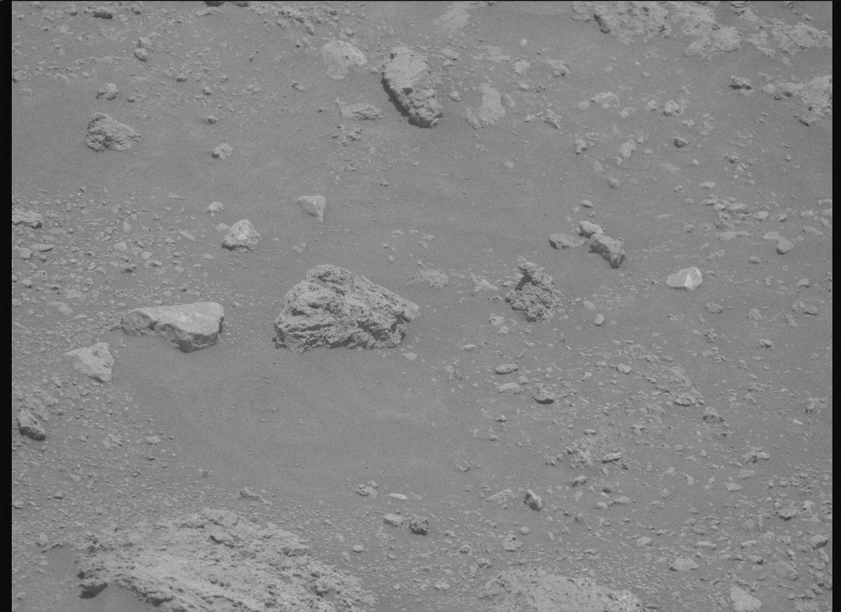 Mars image captured by MCZ_RIGHT on Perseverance