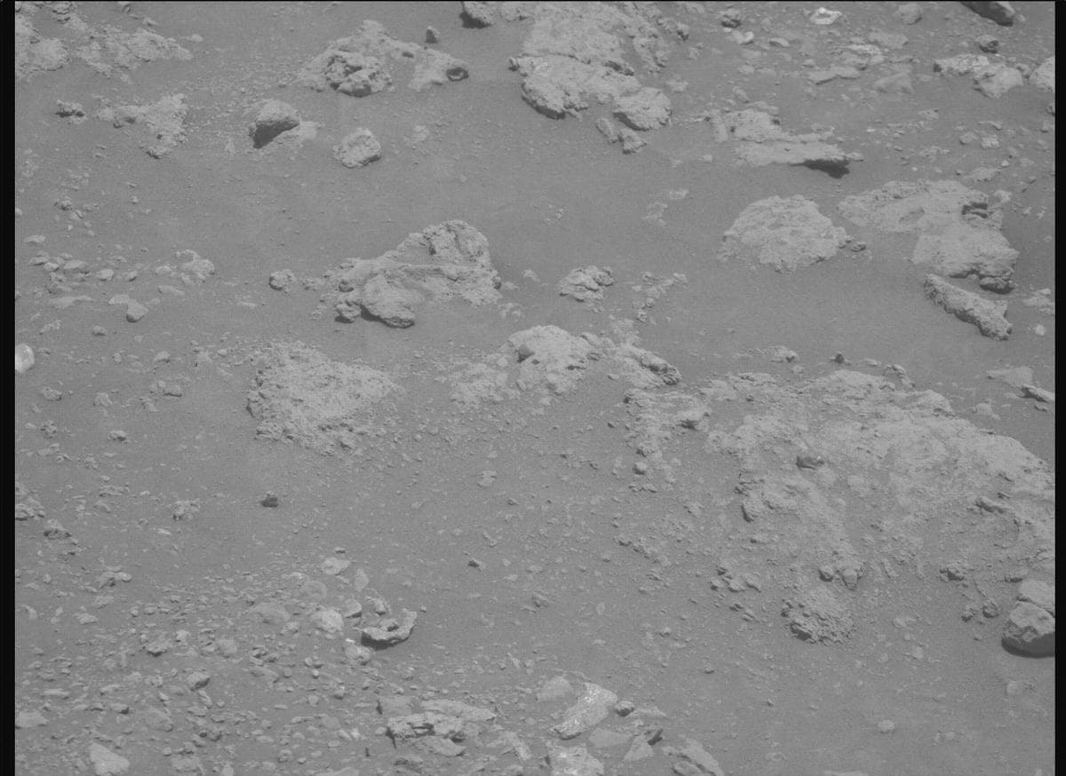 Mars image captured by MCZ_RIGHT on Perseverance