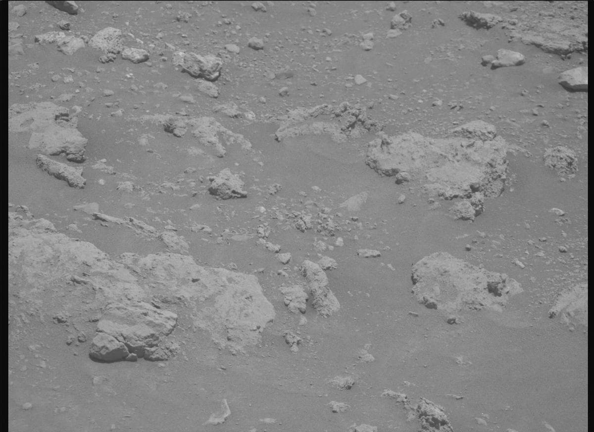 Mars image captured by MCZ_RIGHT on Perseverance
