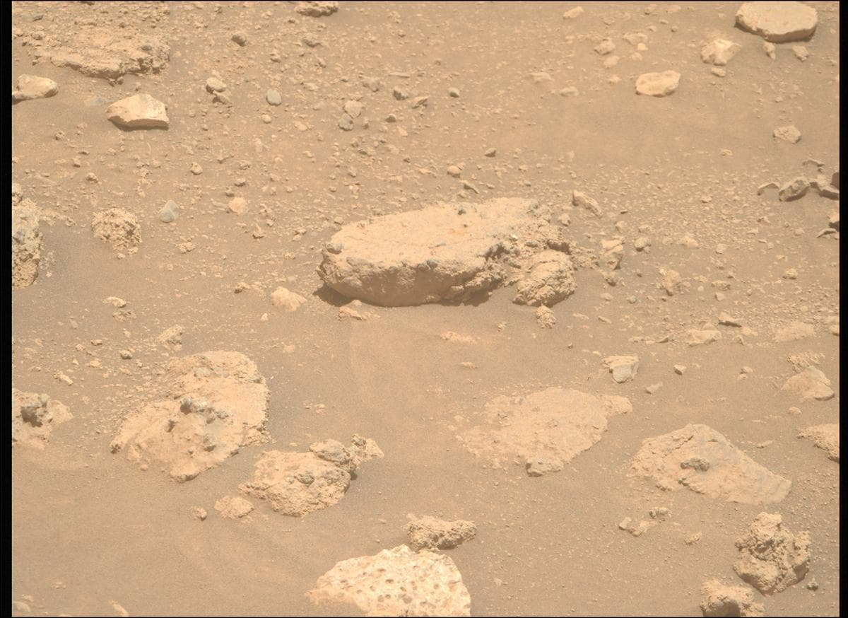 Mars image captured by MCZ_RIGHT on Perseverance