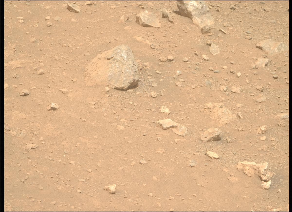 Mars image captured by MCZ_RIGHT on Perseverance