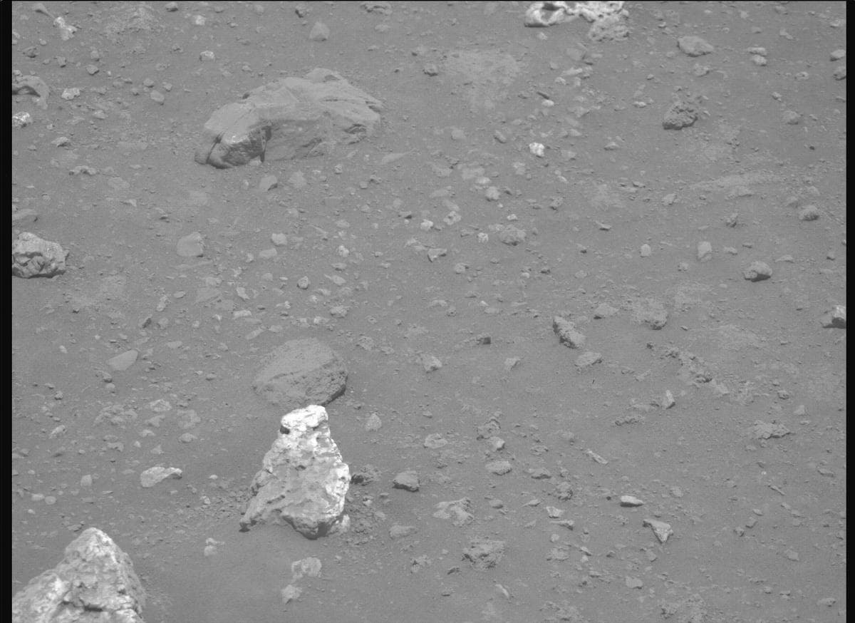 Mars image captured by MCZ_RIGHT on Perseverance