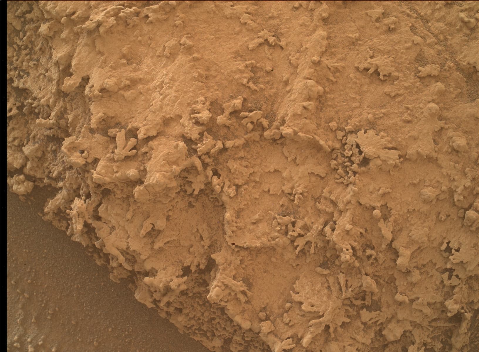 Foto de Marte da câmera MAHLI