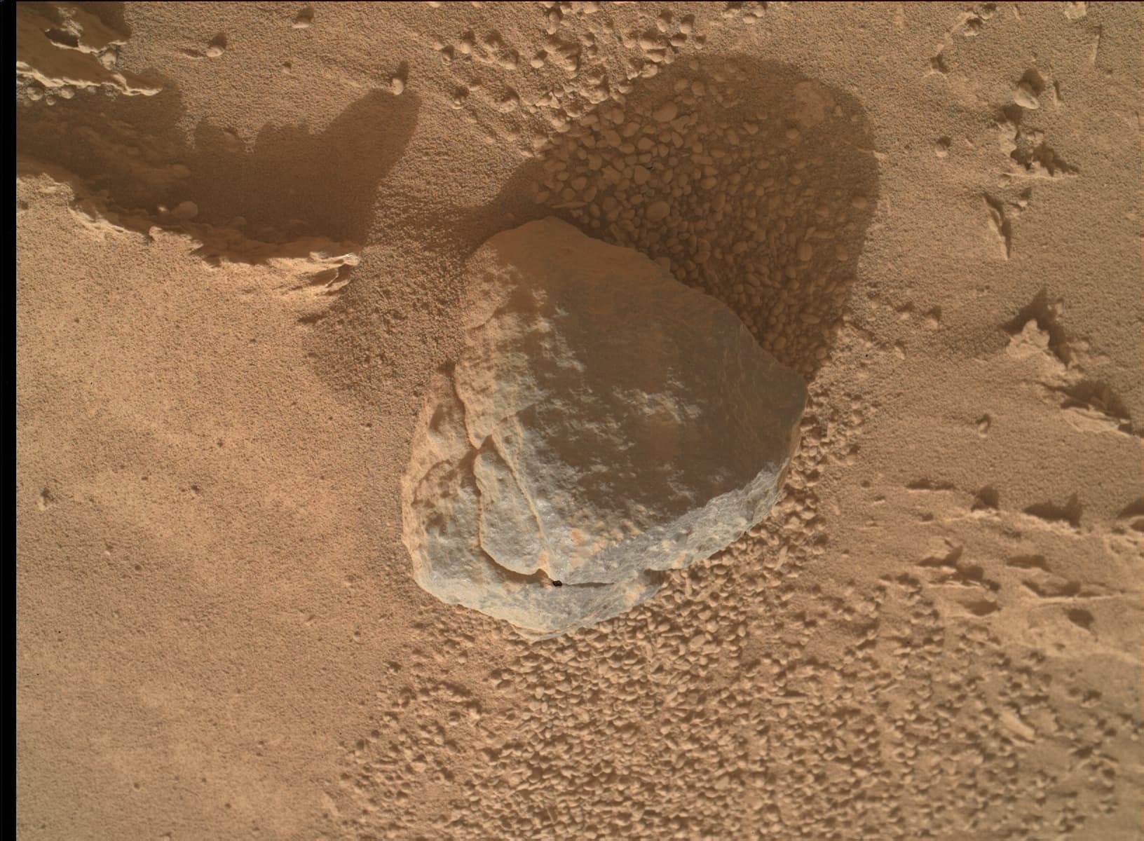 Foto de Marte da câmera MAHLI