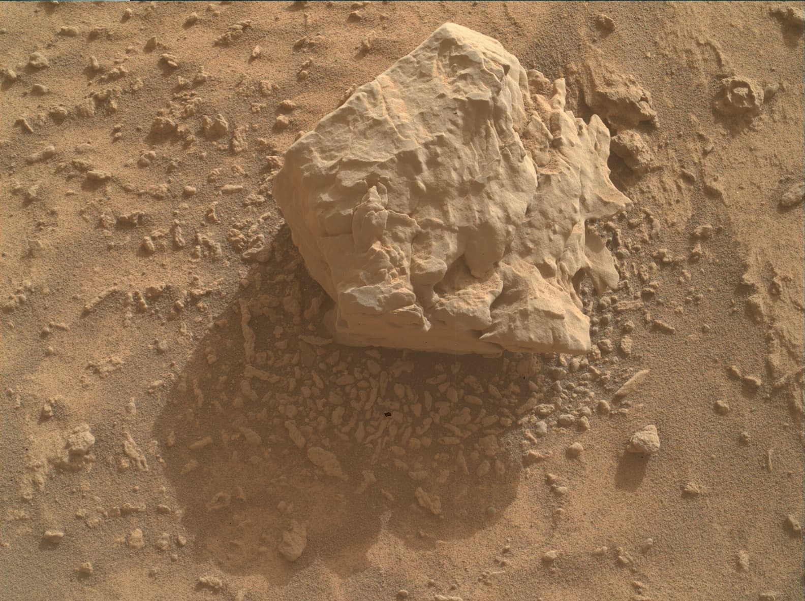 Foto de Marte da câmera MAHLI