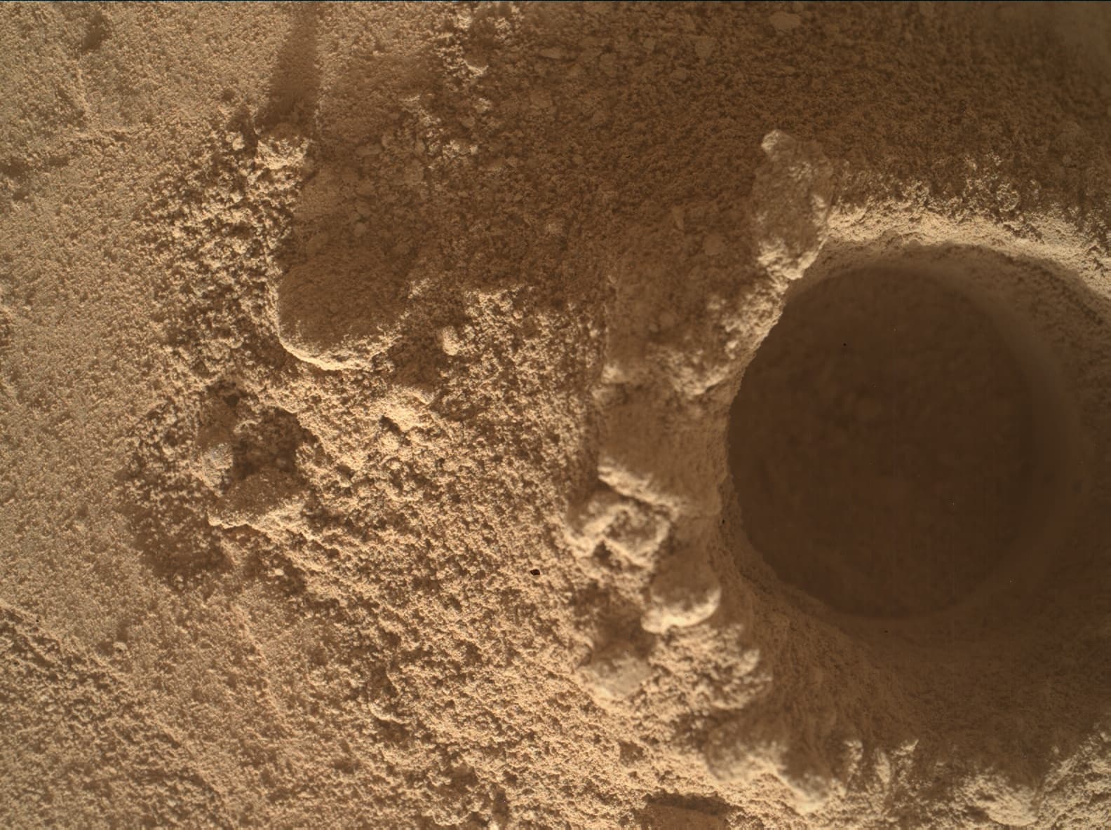 Foto de Marte da câmera MAHLI