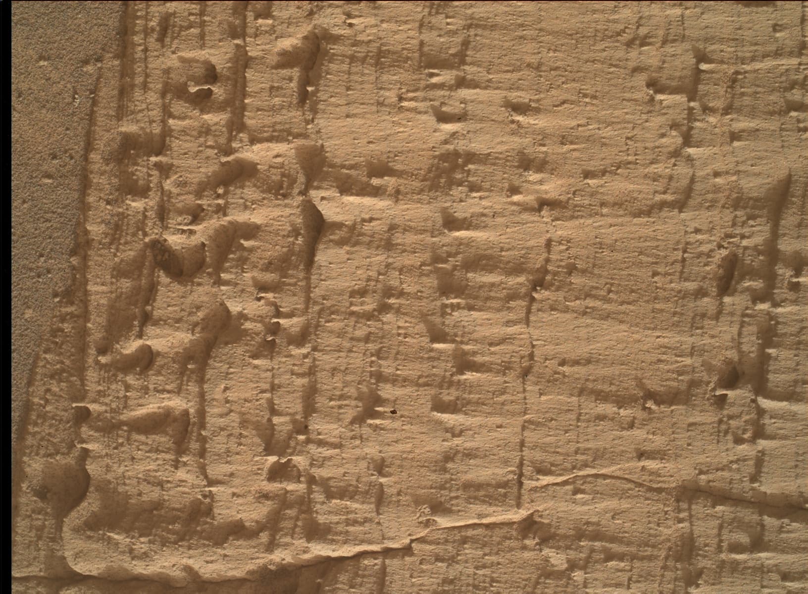 Mars image captured by MAHLI on Curiosity