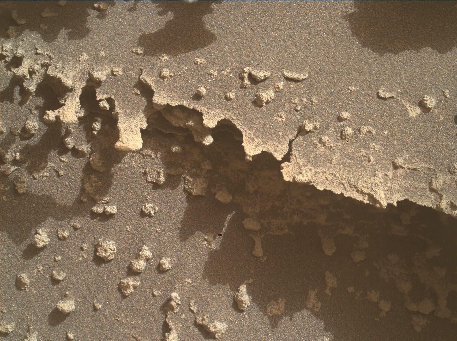 Mars image captured by MAHLI on Curiosity