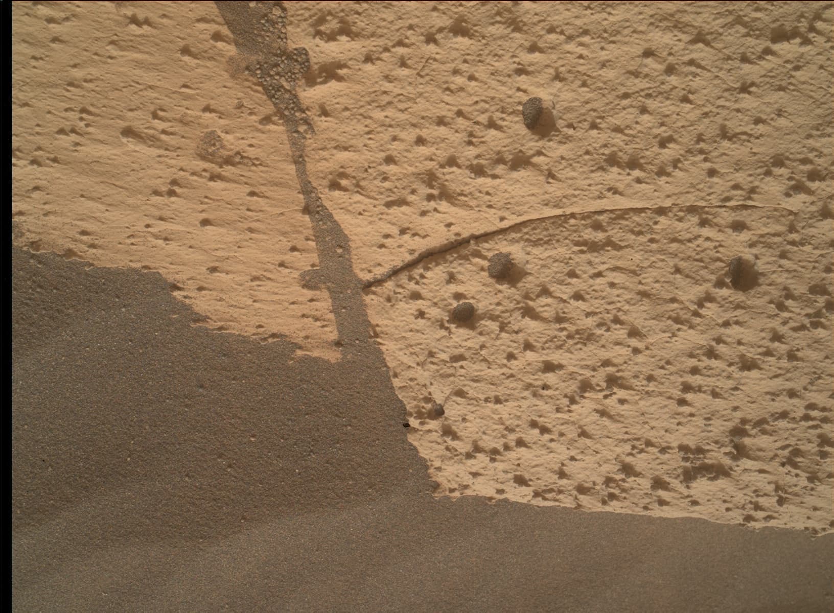 Mars image captured by MAHLI on Curiosity