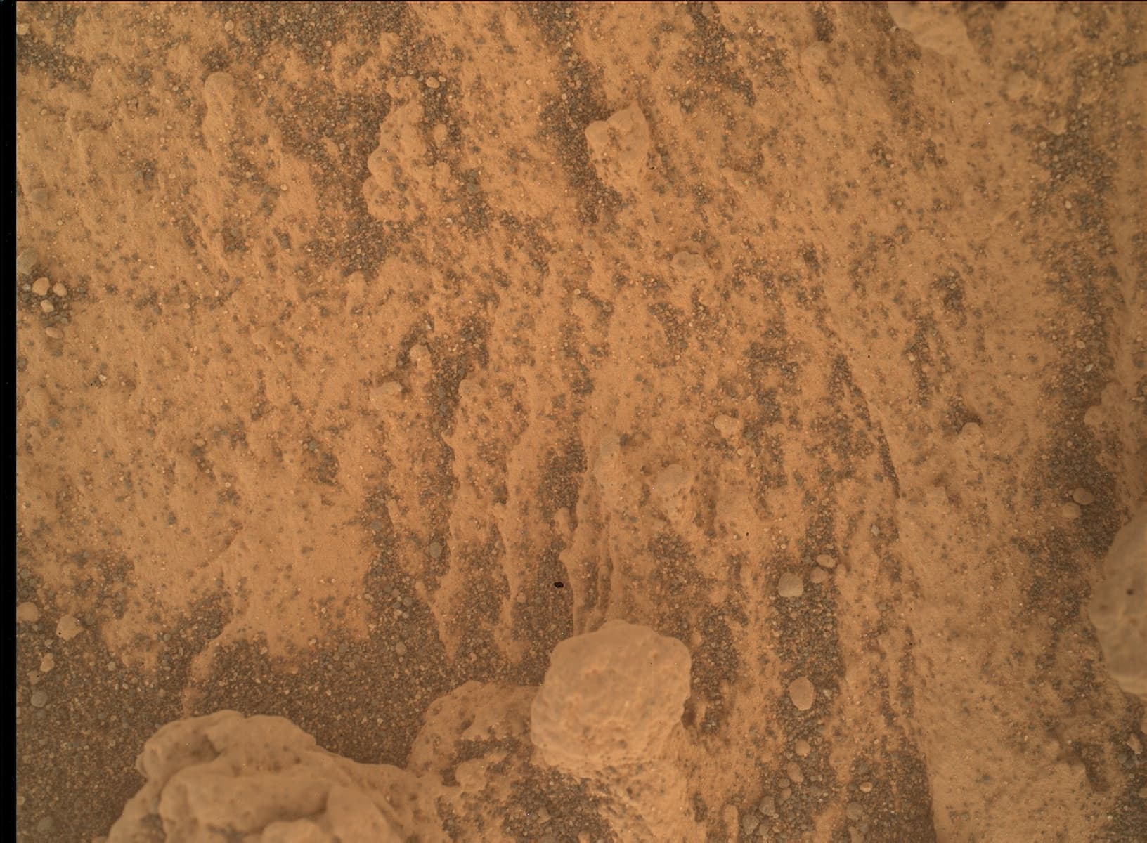 Mars image captured by MAHLI on Curiosity
