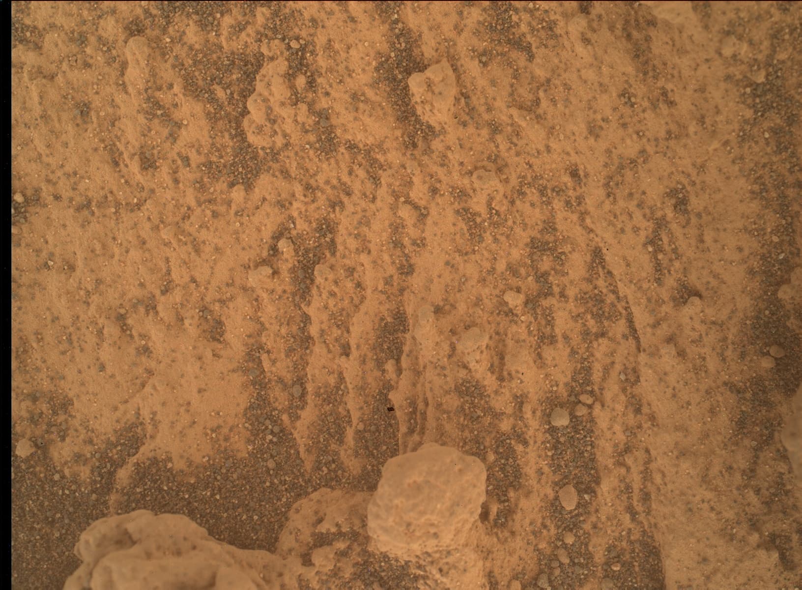 Mars image captured by MAHLI on Curiosity