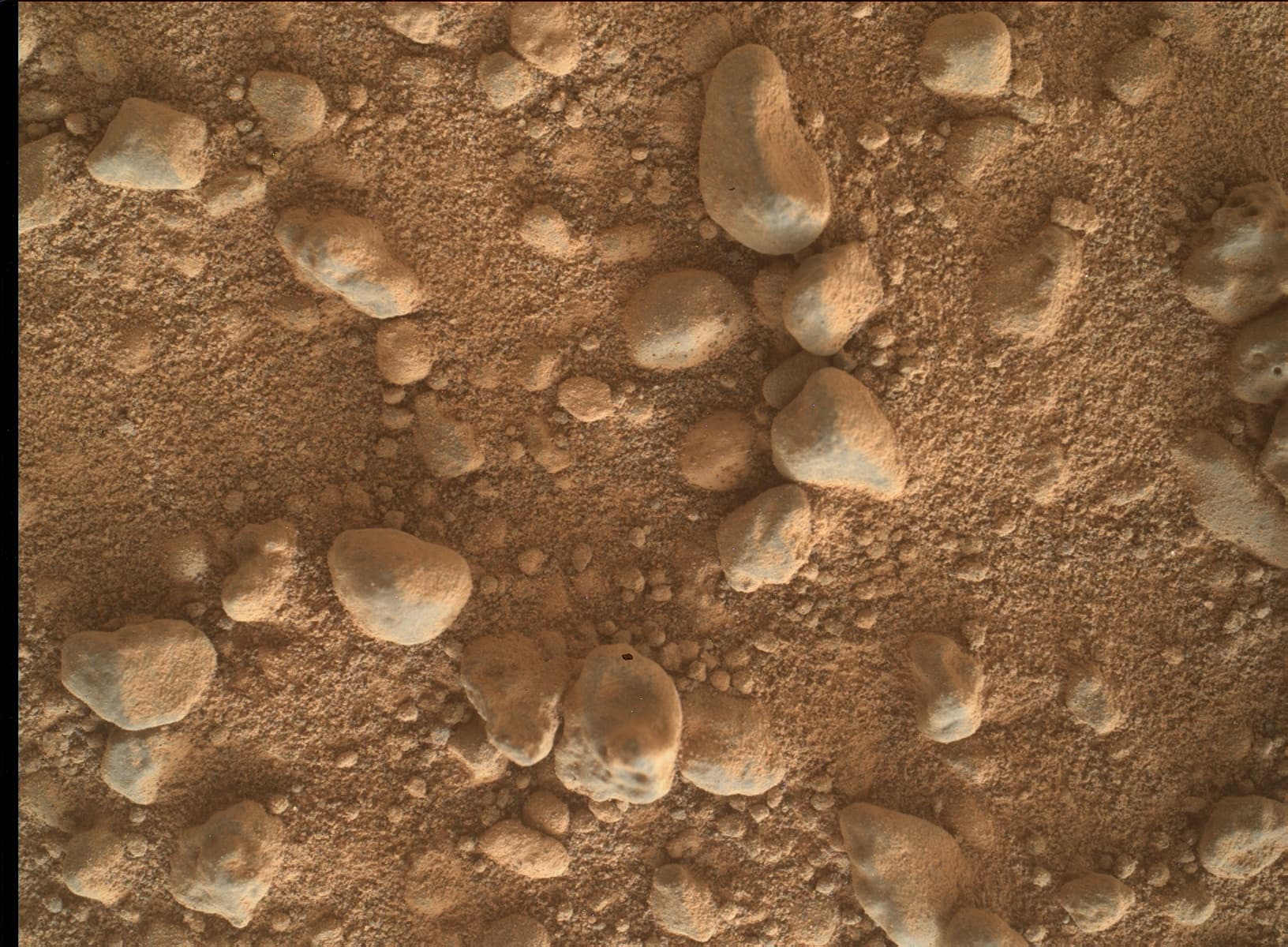 Mars image captured by MAHLI on Curiosity
