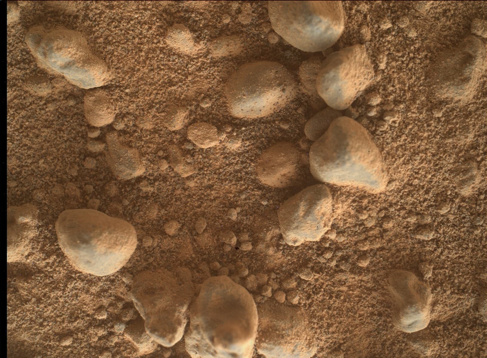 Mars image captured by MAHLI on Curiosity