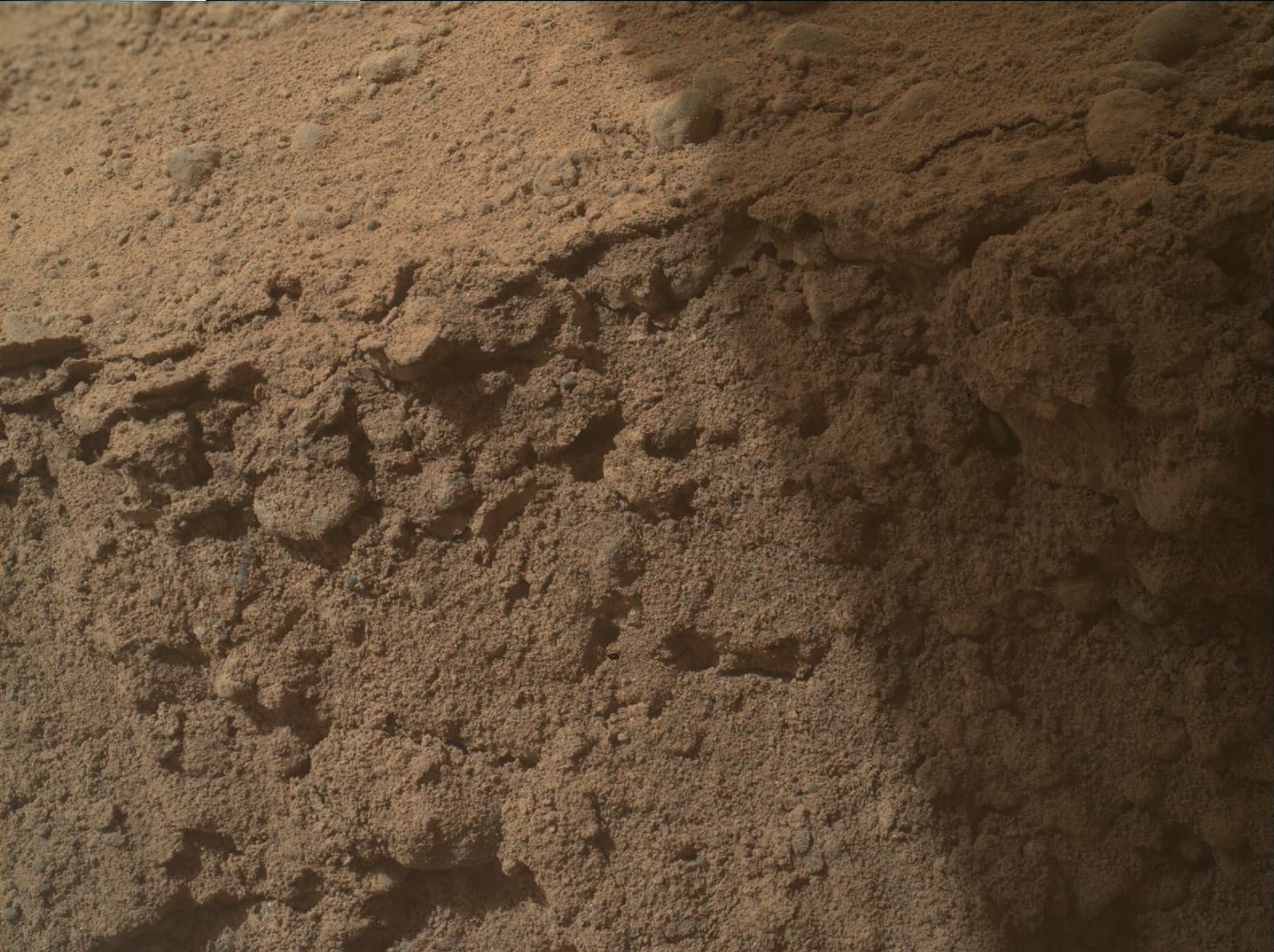 Mars image captured by MAHLI on Curiosity