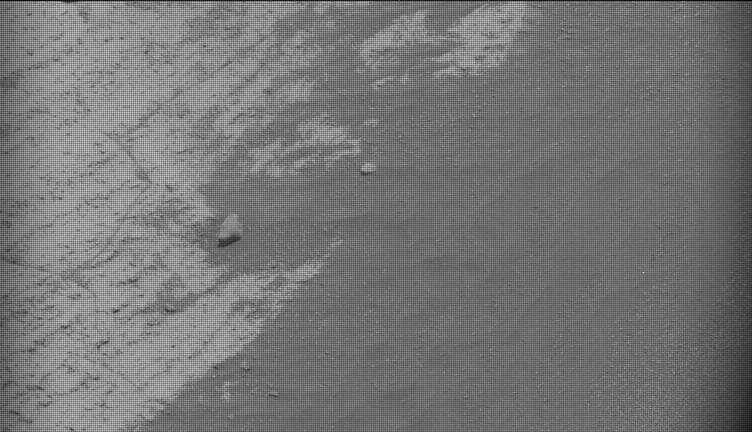 Mars image captured by MAST_LEFT on Curiosity