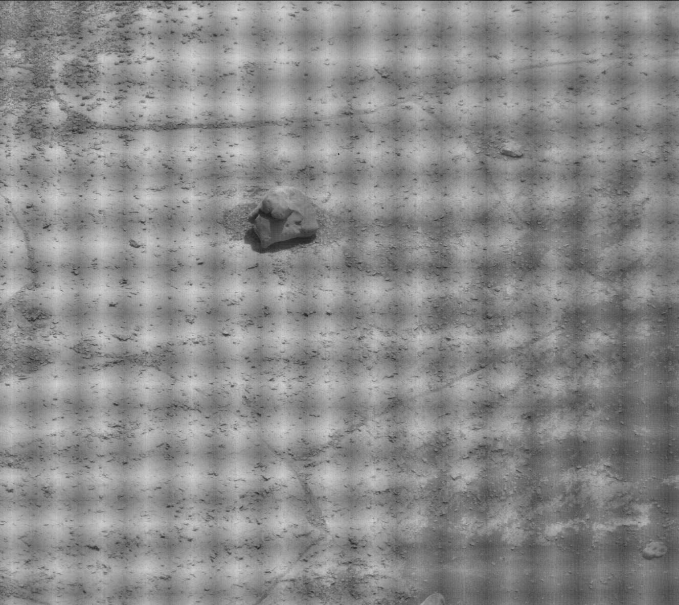 Mars image captured by MAST_RIGHT on Curiosity