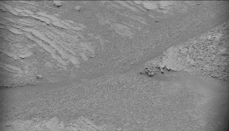 Mars image captured by MAST_LEFT on Curiosity