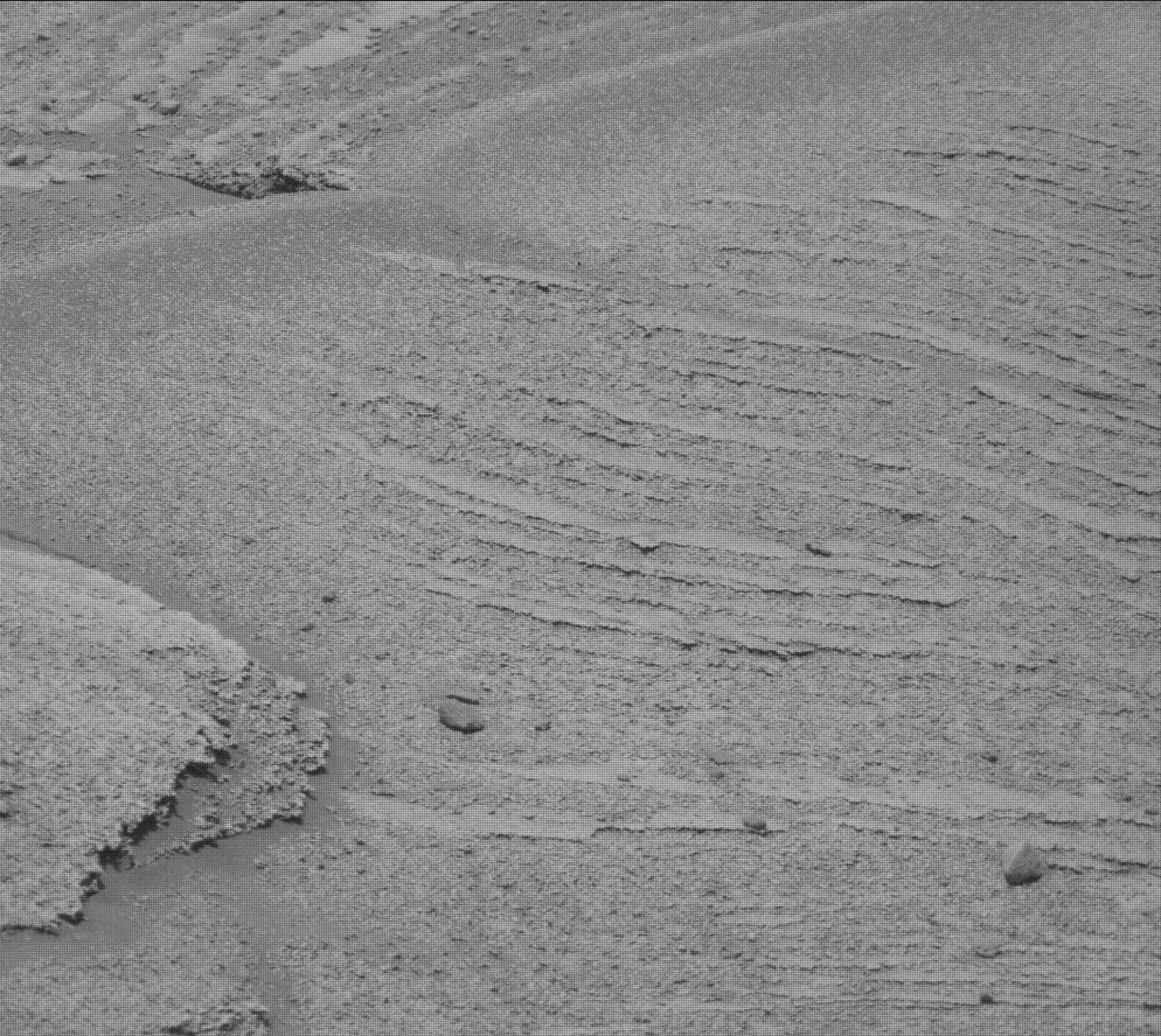 Mars image captured by MAST_RIGHT on Curiosity