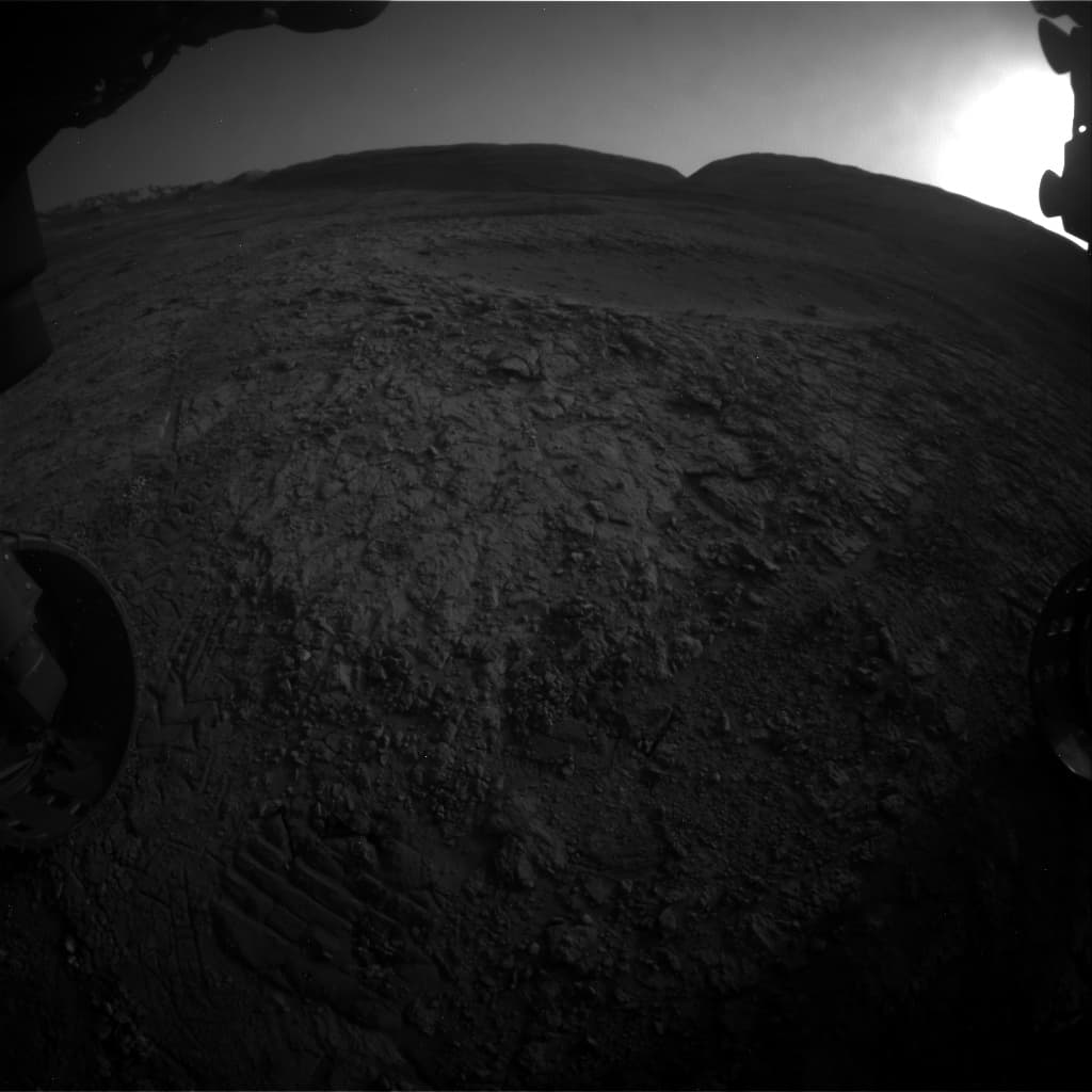 Foto de Marte da câmera FHAZ_LEFT_B