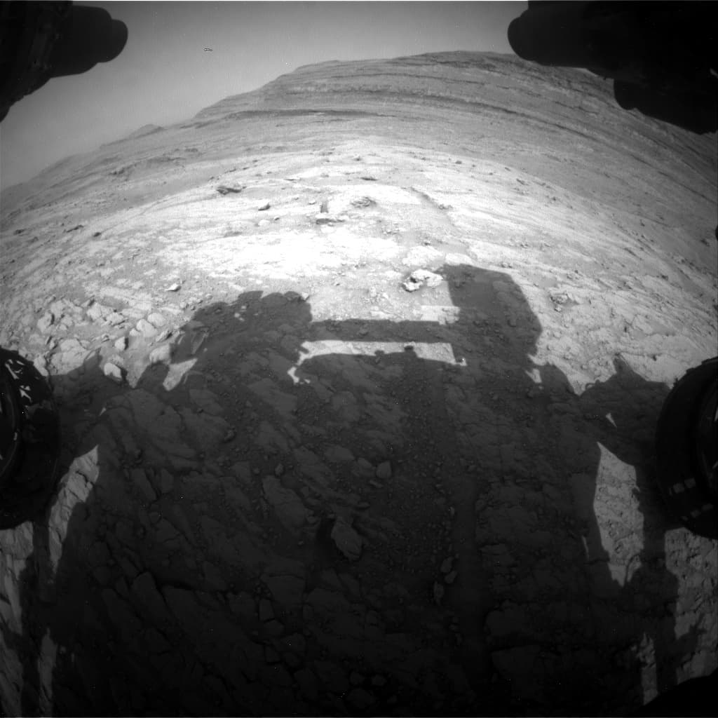 Foto de Marte da câmera FHAZ_RIGHT_B