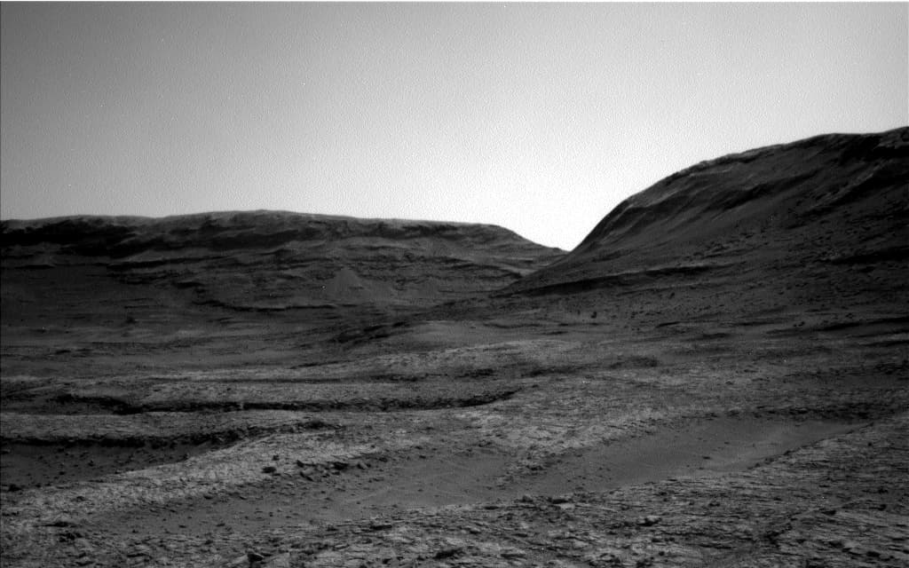 Foto de Marte da câmera NAV_LEFT_B