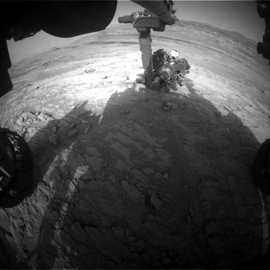 Foto de Marte da câmera FHAZ_LEFT_B