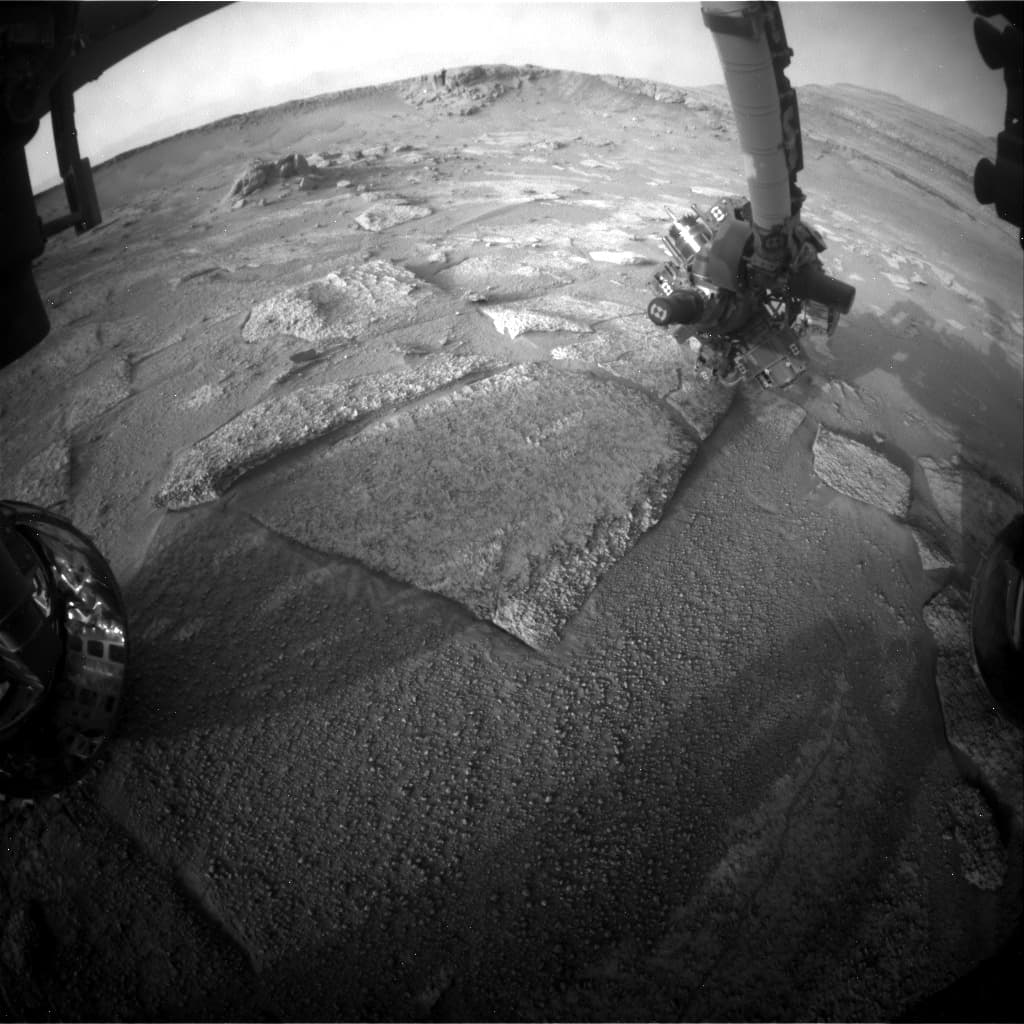 Foto de Marte da câmera FHAZ_LEFT_B