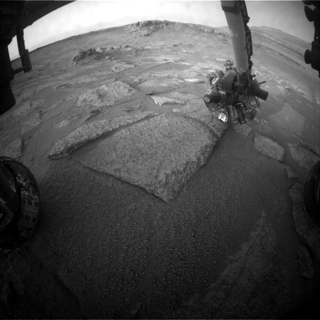 Foto de Marte da câmera FHAZ_LEFT_B