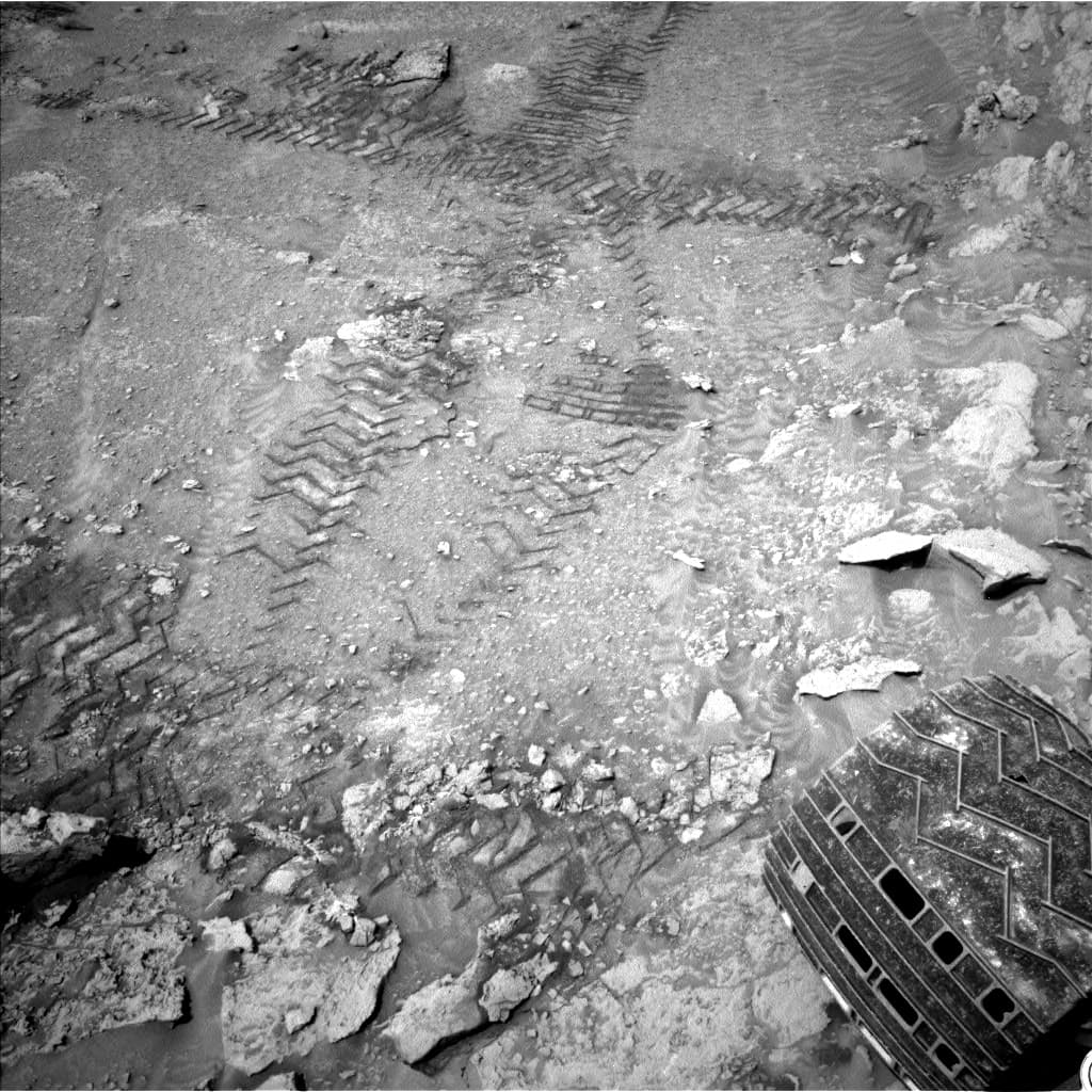 Foto de Marte da câmera NAV_LEFT_B