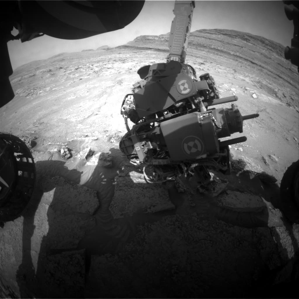 Foto de Marte da câmera FHAZ_LEFT_B