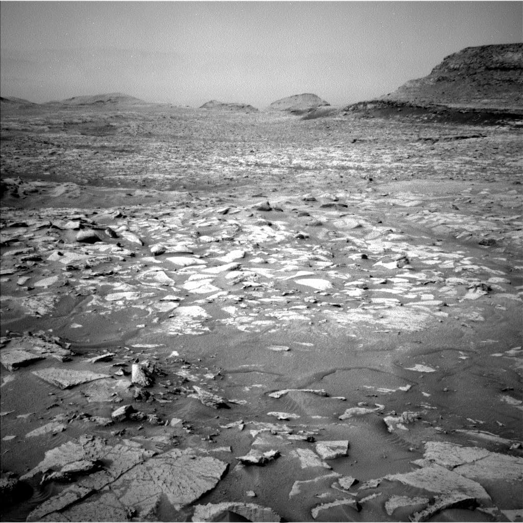 Foto de Marte da câmera NAV_LEFT_B