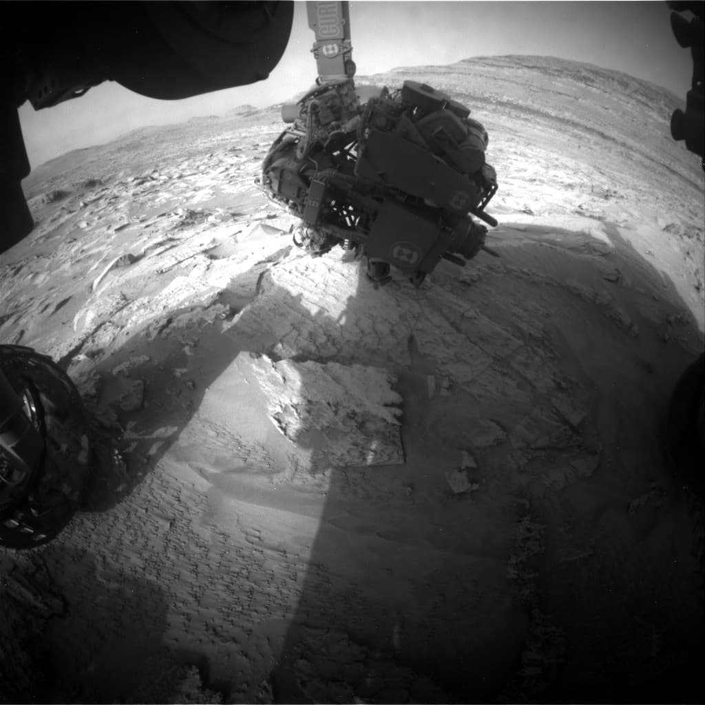 Foto de Marte da câmera FHAZ_LEFT_B