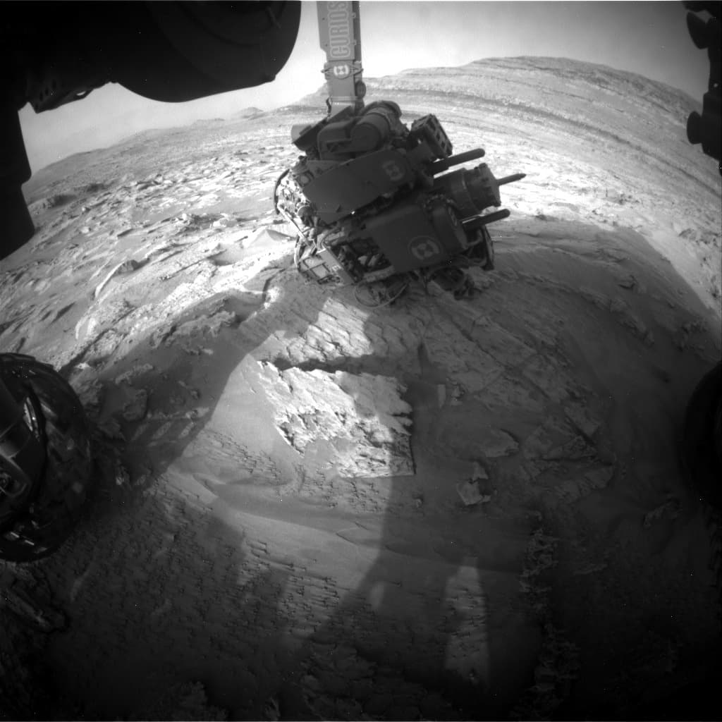 Foto de Marte da câmera FHAZ_LEFT_B