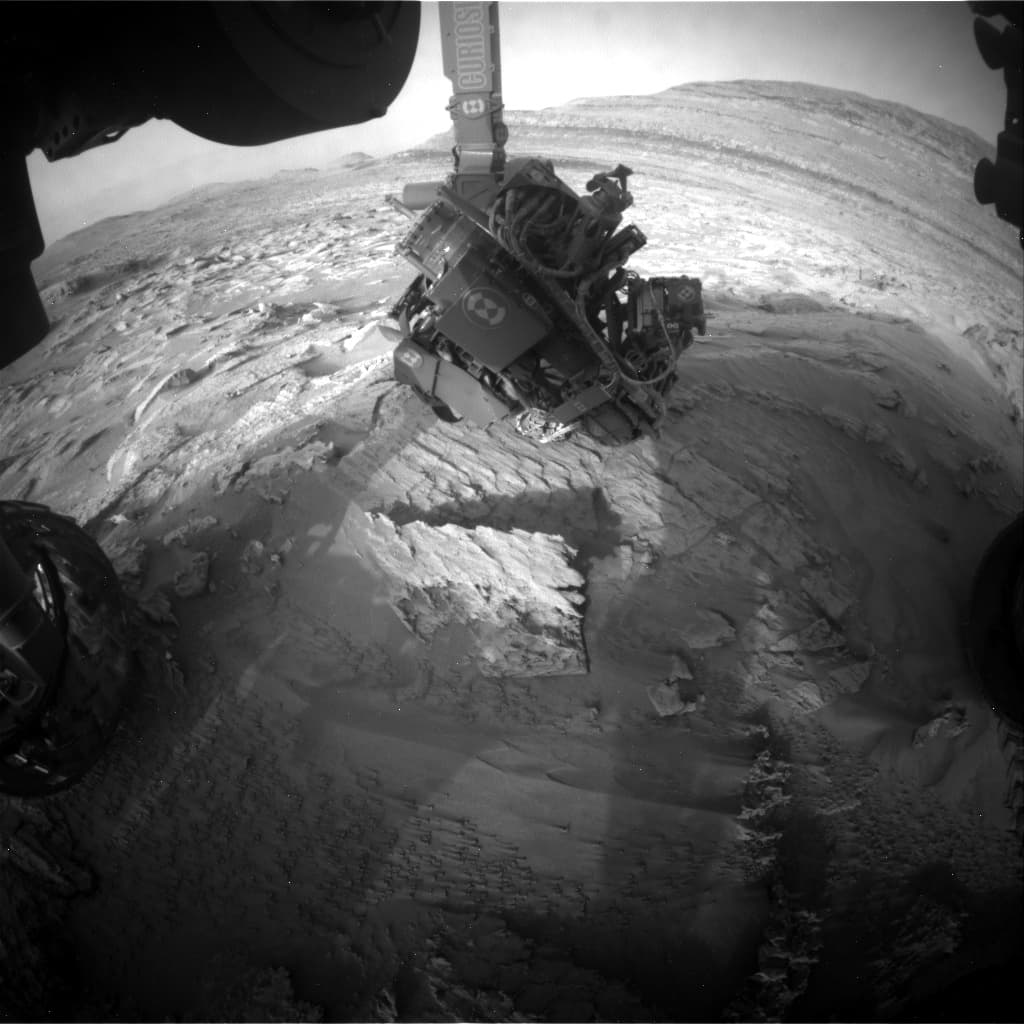 Foto de Marte da câmera FHAZ_LEFT_B