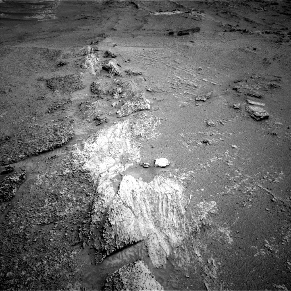 Foto de Marte da câmera NAV_LEFT_B