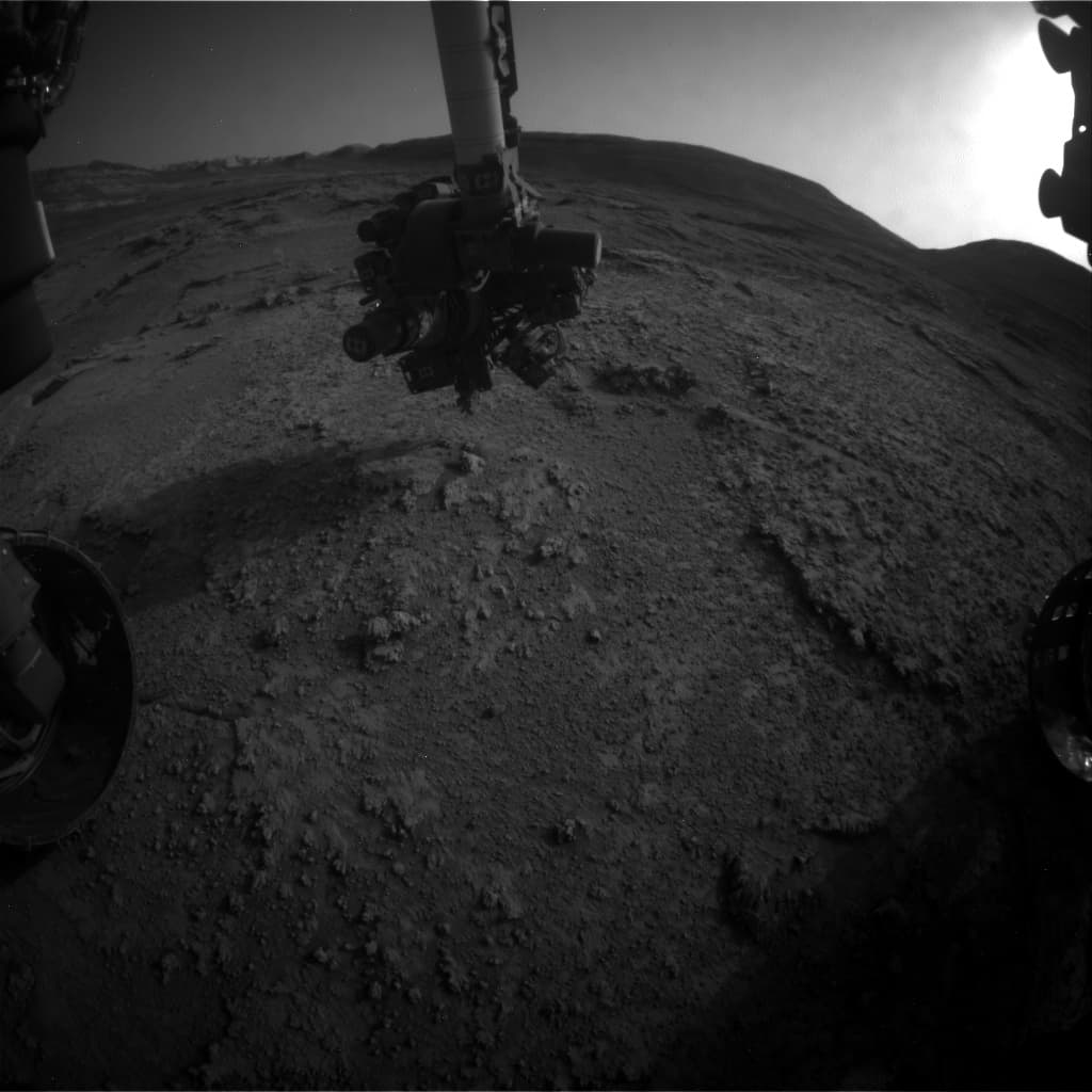 Foto de Marte da câmera FHAZ_LEFT_B