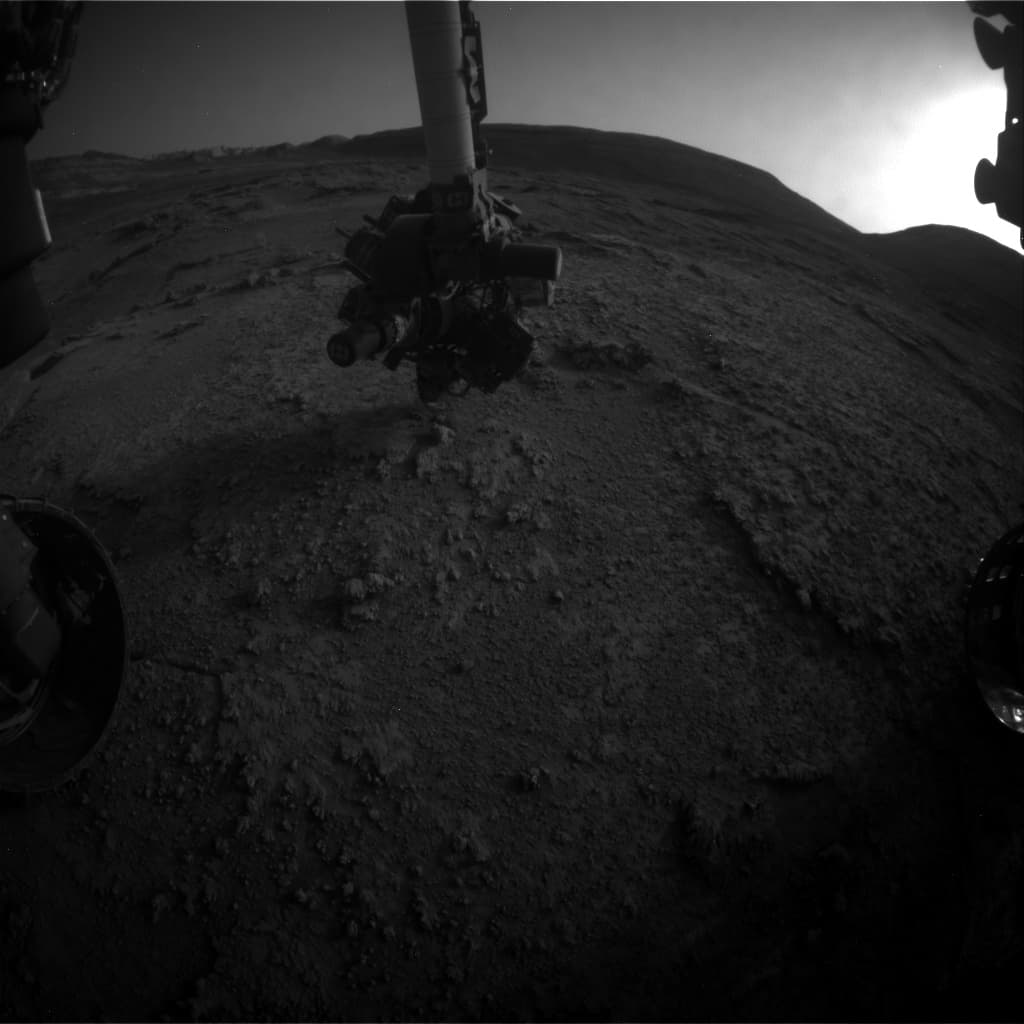 Foto de Marte da câmera FHAZ_LEFT_B