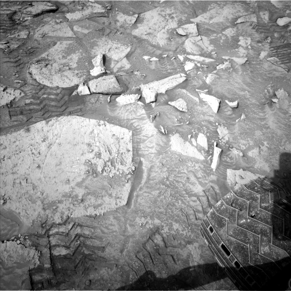 Foto de Marte da câmera NAV_LEFT_B