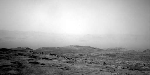 Foto de Marte da câmera NAV_RIGHT_B