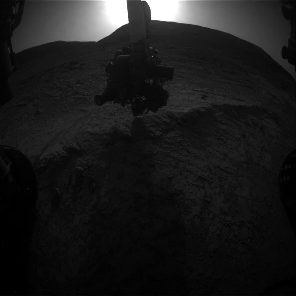 Foto de Marte da câmera FHAZ_LEFT_B